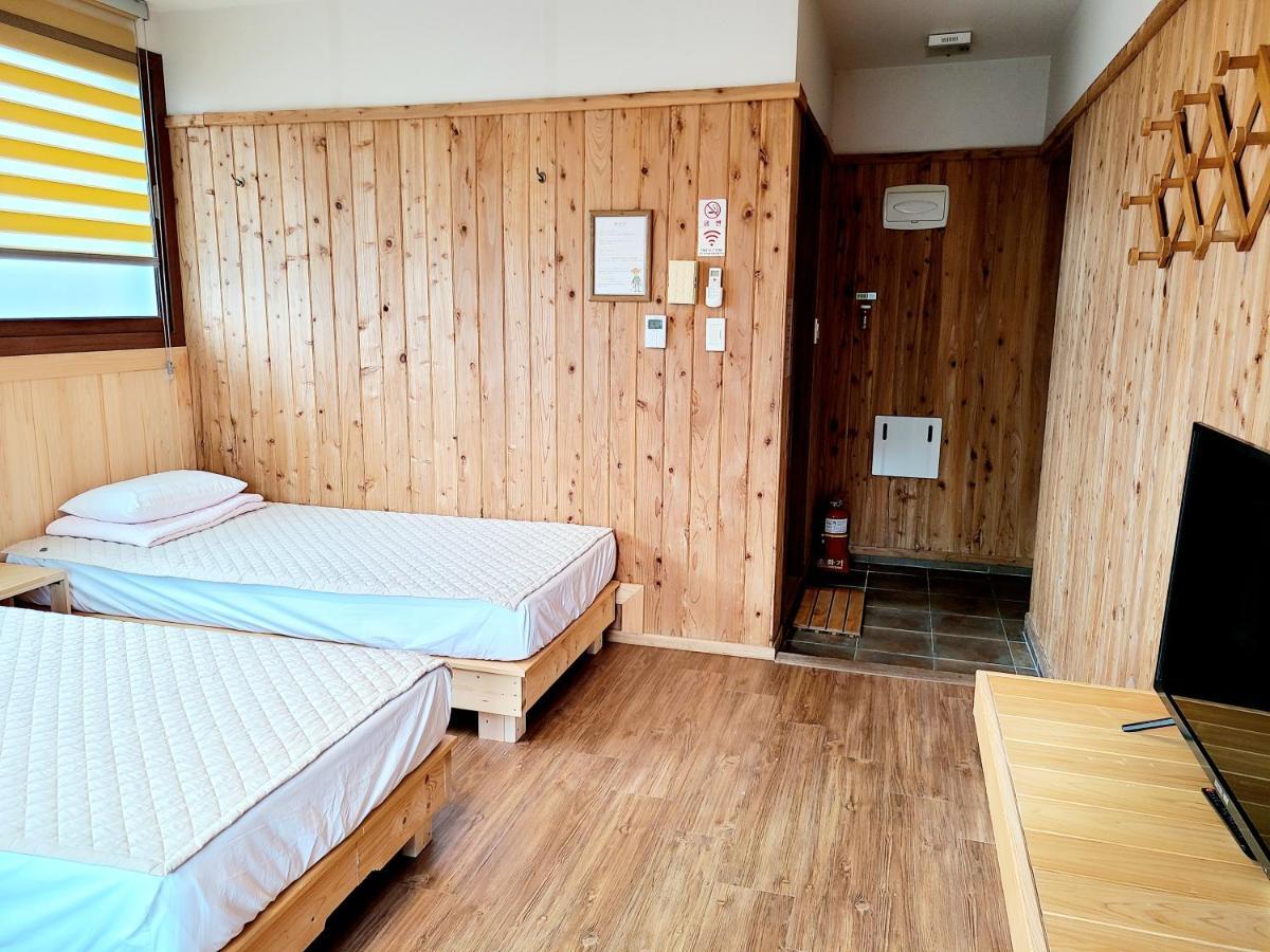 Galeum Guesthouse Seogwipo Zewnętrze zdjęcie