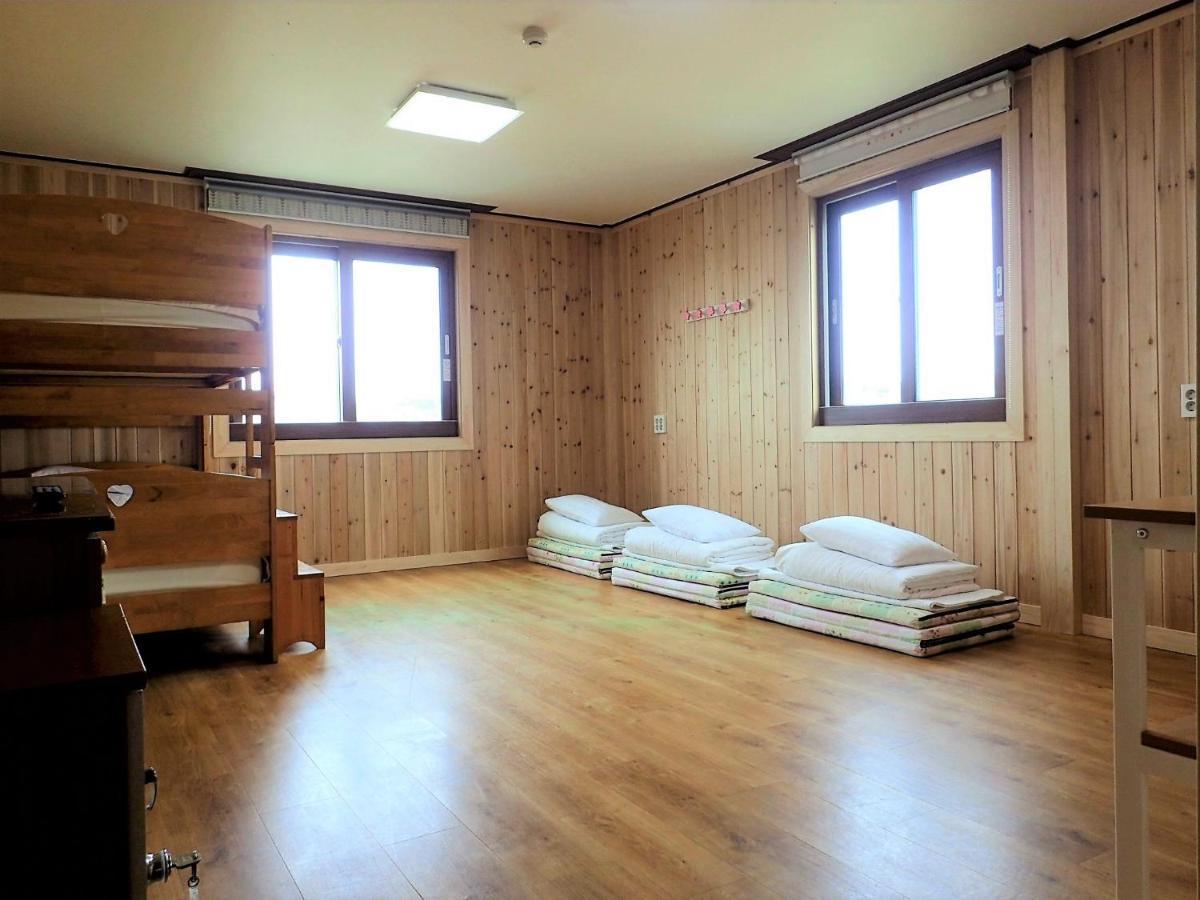 Galeum Guesthouse Seogwipo Zewnętrze zdjęcie